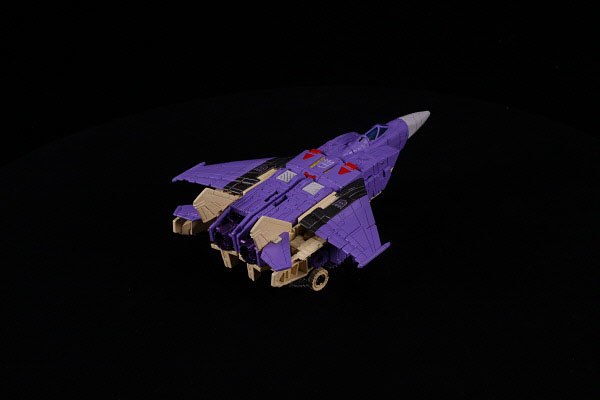 January Legends Series Official Photos   LG58 Clone Bots, LG59 Blitzwing, LG60 Overlord 080 (80 of 121)